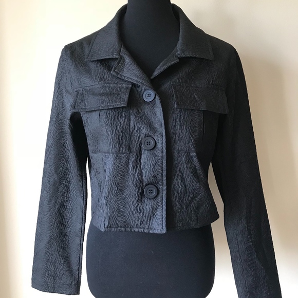 BCBGeneration Jackets & Blazers - 💰SUPER SALE:Like new BCBGeneration cropped blazer